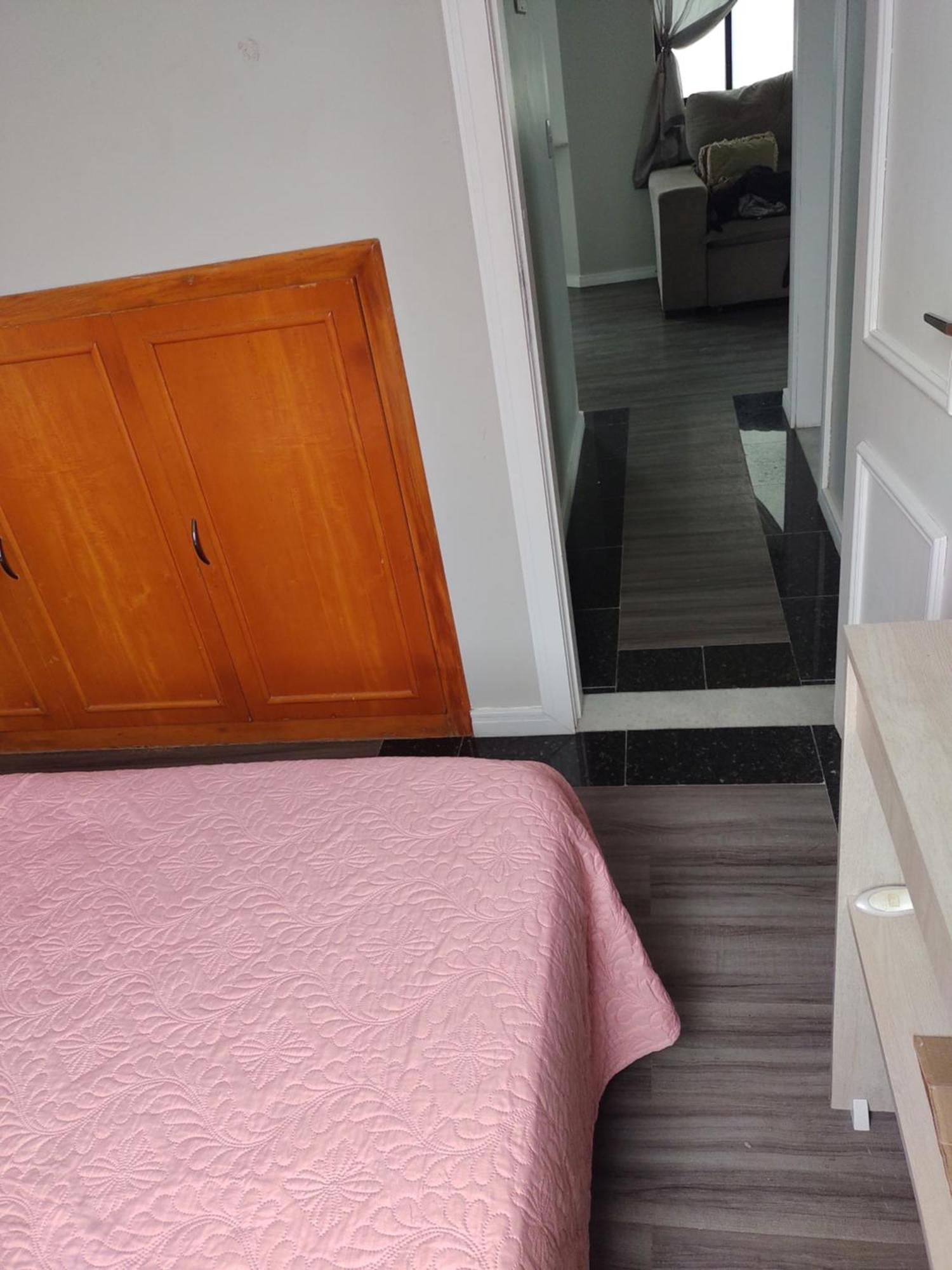Em Apartamento *